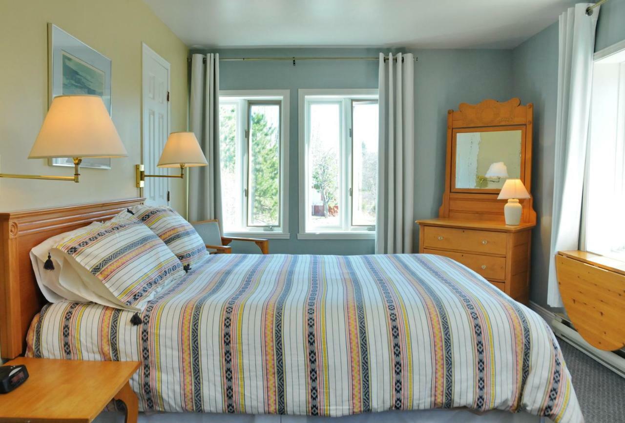 Auberge Beausejour Les Éboulements エクステリア 写真
